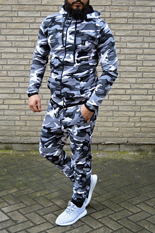 nike camouflage jogging suit