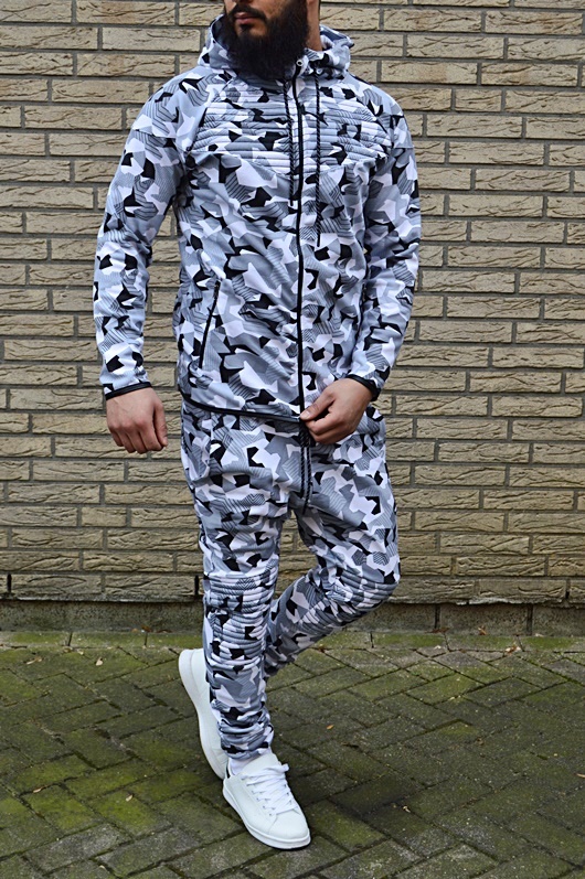 nike camouflage jogging suit